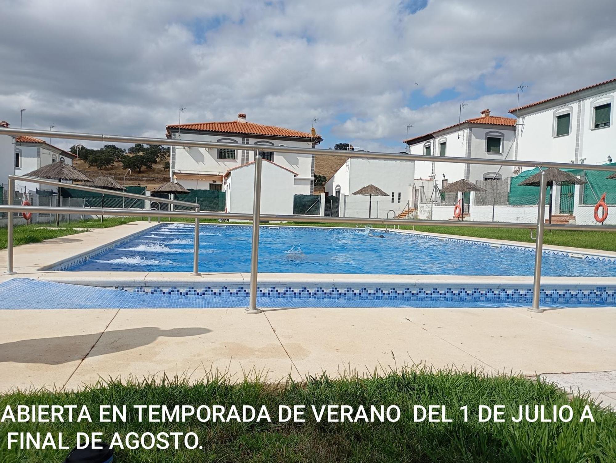 La Jara , Chalet Pareado El Real de la Jara Esterno foto